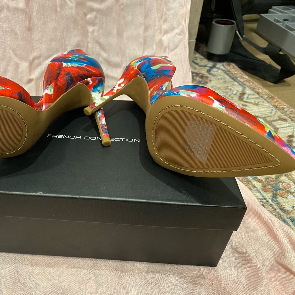 French Connection Pumps - BRAND NEW!!!